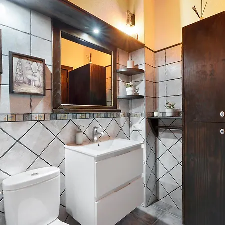 Daire Atico Miranda *